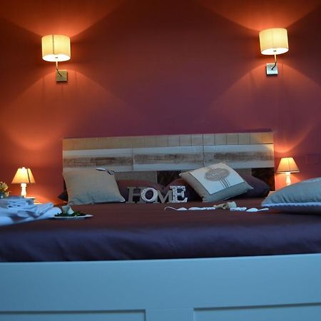 ساليرنو Un Tetto Di Stelle Deluxe Home الغرفة الصورة
