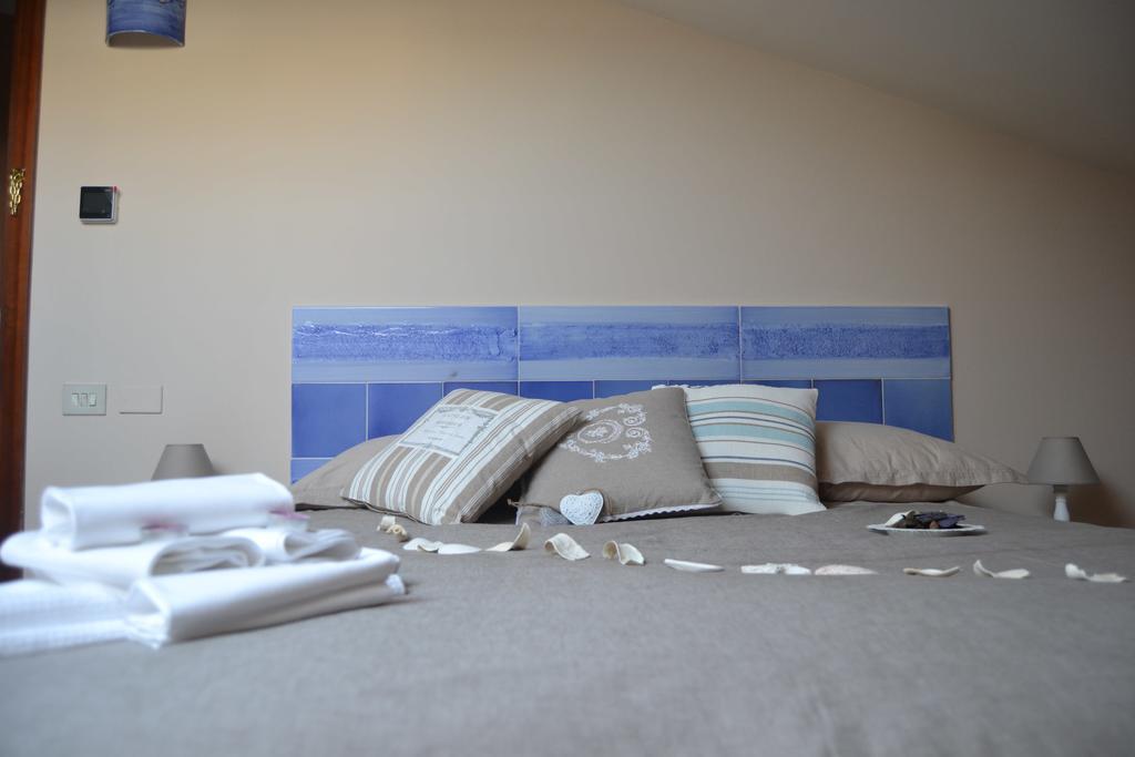 ساليرنو Un Tetto Di Stelle Deluxe Home الغرفة الصورة