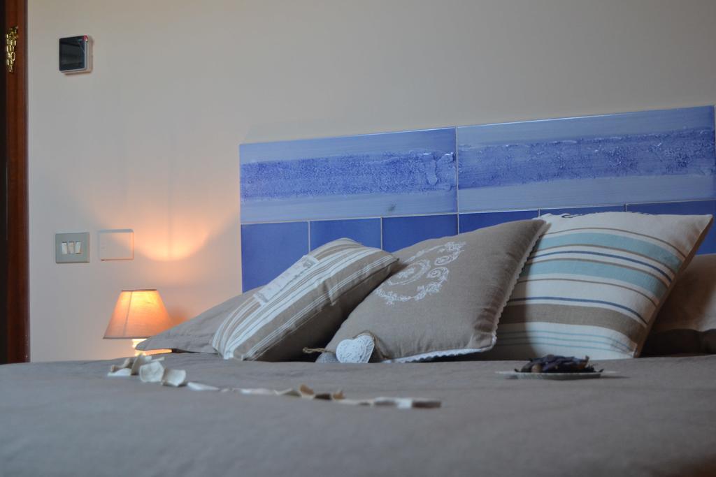 ساليرنو Un Tetto Di Stelle Deluxe Home الغرفة الصورة
