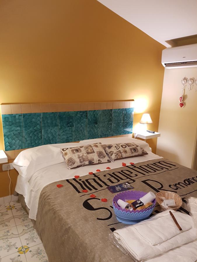 ساليرنو Un Tetto Di Stelle Deluxe Home المظهر الخارجي الصورة